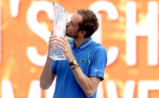 开云-梅德维德夫真“硬”！ 两个月从掉出前10打回世界第4